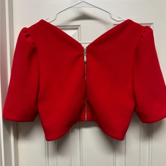 Elliatt Red Puff Sleeve Crop Top - Picture 6 of 11